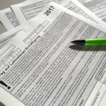 tax compliance essentials,tax obligations,e-commerce tax laws,sales tax permit,resale certificate,accounting software,record keeping,state and local taxes,audit process,continuous education,tax penalties,business ethics,customer trust,supplier relationships,Best Practices For Tax Compliance,Accurate Sales Tracking,Effective Record Keeping,State And Local Tax Laws,Continuous Education