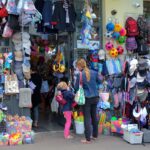 wholesale pricing strategies,e-commerce landscape,profit margins,competitive pricing,cost-plus pricing,value-based pricing,pricing tactics,sales growth,retail businesses,Ecommercebusinessmodel,Retailerprofitmargins,Wholesalepricingstrategies,Competitivemarket Analysis,Salesgrowthtactics,Pricingstrategyguide