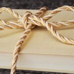last minute gift ideas,amazon reviews,etsy shopping tips,content calendar planning,personalized gifts,gift subscription services,Perfectly Timed Gifts,E-Commerce Platforms,Content Planning,Gift Ideas Online,Practical Present Solutions