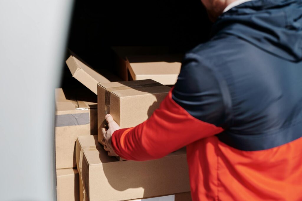 Unlock efficient B2C Shipping Fulfillment Solutions to boost customer satisfaction, reduce returns, and improve brand reputation. Discover expert strategies for optimizing shipping processes, leveraging AI, IoT, and 3PL providers, and more.