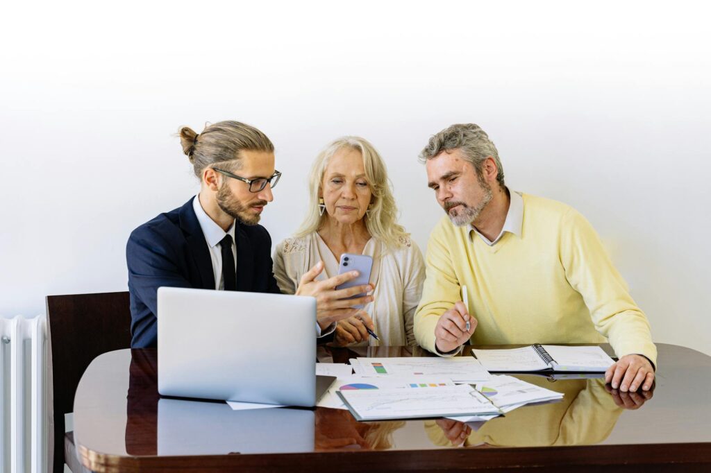 Learn How To Effectively Manage Customer Complaints Online With Our Comprehensive Guide, Covering Best Practices And Techniques For Resolving Issues Efficiently And Ensuring Customer Loyalty In E-Commerce Businesses