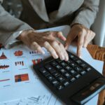 analytics dashboard,e-commerce tools,decision making,strategy,statistics,data visualization,machine learning,Data Sources,Analytics Tools,Visualization Techniques,Machine Learning Strategies,Effective Dashboard Design