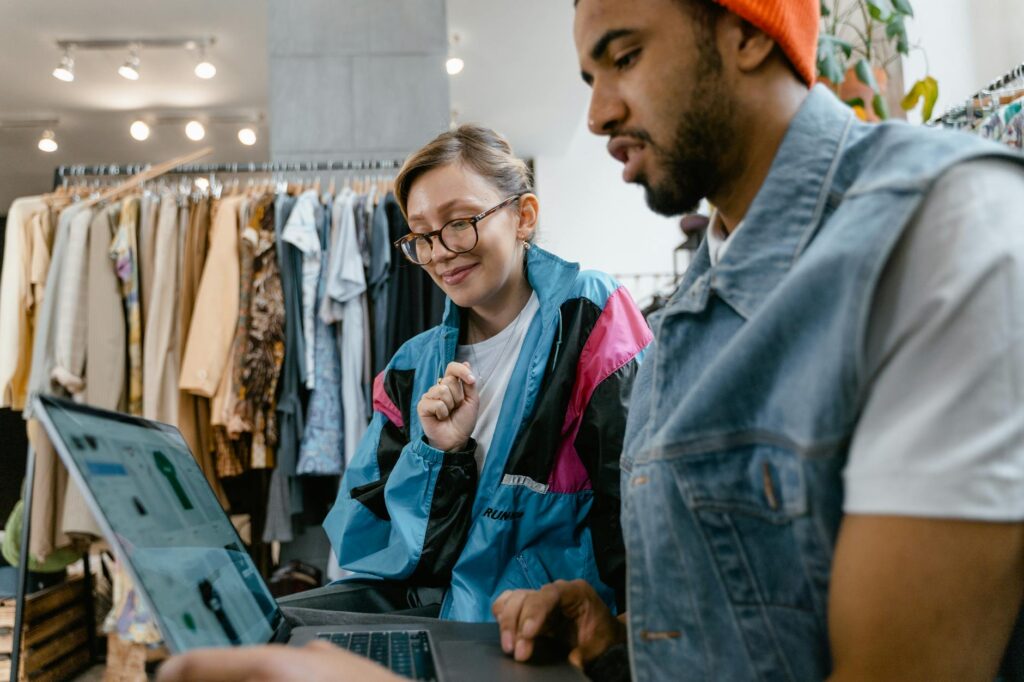 Unlock The Full Potential Of Your E-Commerce Marketing With Advanced Targeting Options, Including Segmentation Strategies, Data Analysis Techniques, Personalization, And Ai-powered Recommendations, To Drive Sales And Customer Engagement
