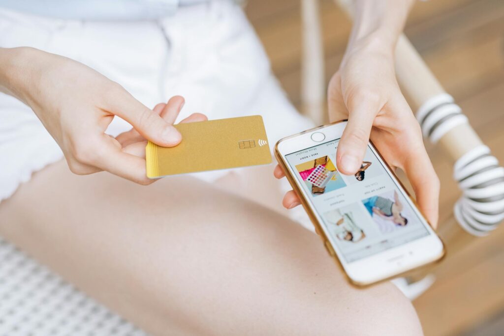 Discover The Best E-Commerce Platforms Solutions For Manufacturers, Including Shopify, Bigcommerce, And Magento, With Expert Guidance On Scalability, Customization, Integration, Security, And More, To Help You Choose The Perfect Platform For Your Business