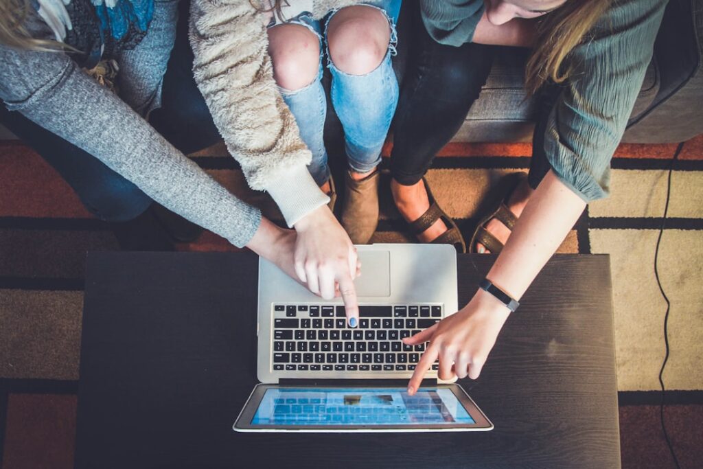 Boost Online Sales with Cost-Effective CPA Optimization Techniques for E-Commerce Operations - Discover the strategies and best practices to optimize your ad campaigns, improve conversion rates, and increase ROI without breaking the bank.