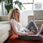 dynamic content updates,manage online presence,maintain consistency,optimize user experience,e-commerce strategy,content refresh cycle,project management tools,Dynamic Content Updates,Content Refresh Cycle,SEO Optimization,Tech Tools Integration,Business Reputation Building