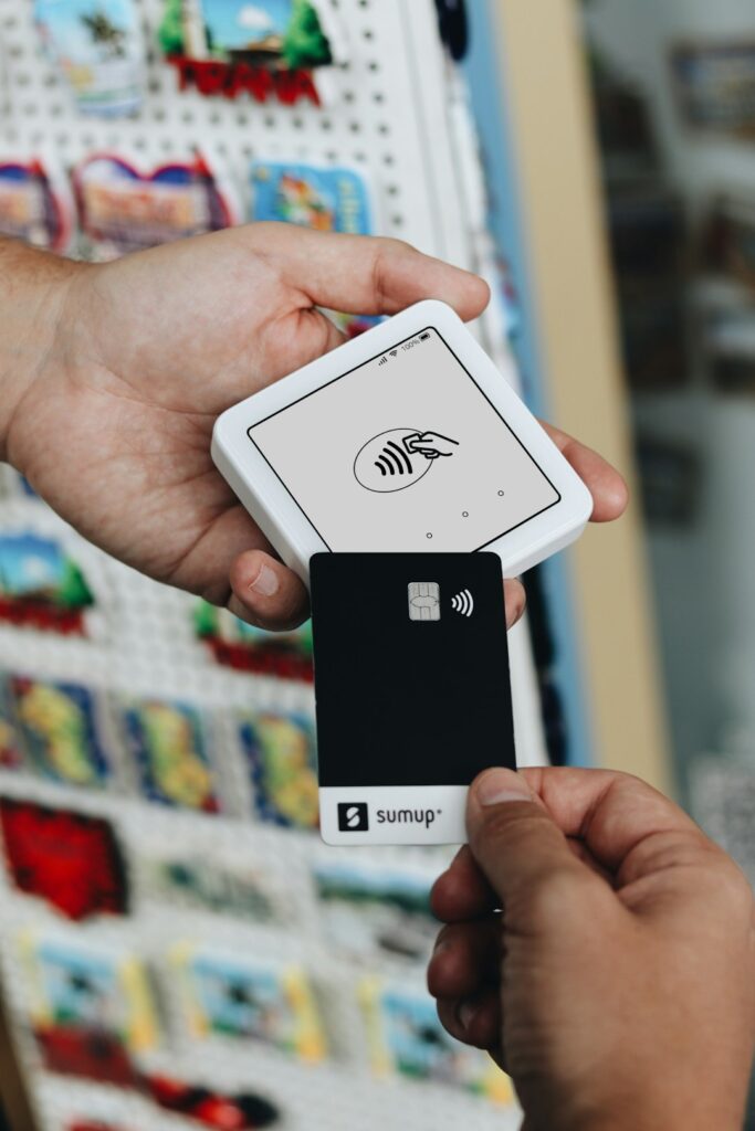 Unlock The Full Potential Of E-Commerce With Virtual Try-on Experiences - A Game-changing Technology That Allows Customers To Virtually Try On Clothes And Accessories, Increasing Sales, Customer Engagement, And Loyalty For Retailers In The Fashion Industry