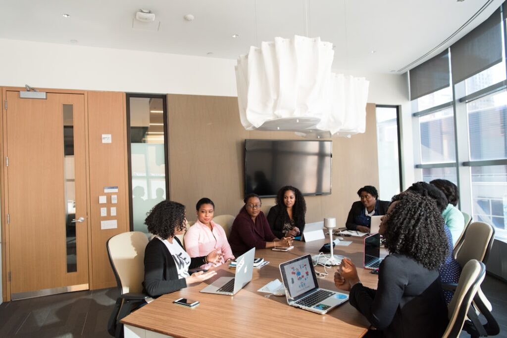 Boost Your Small Business With A Thriving Online Presence, Learn How To Create A Strong Foundation Through Building A Professional Website, Engaging Content, Search Engine Optimization, And Social Media Marketing, Email Marketing, E-Commerce, And More