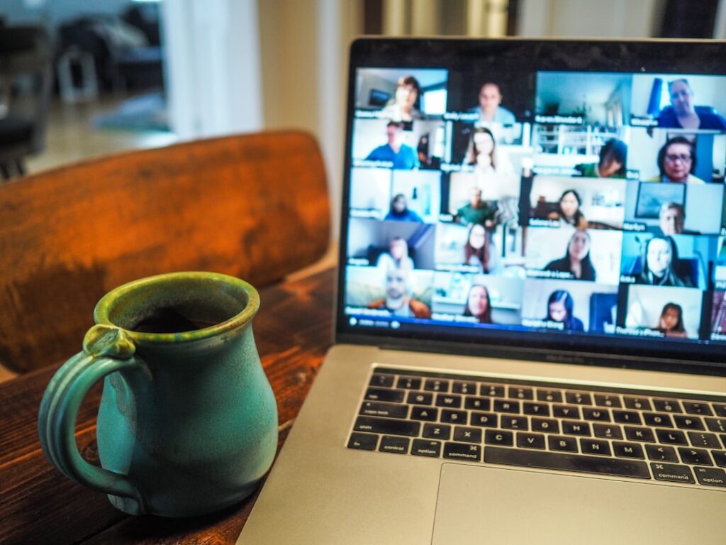 E-Commerce Brand Positioning Strategies: Differentiate Your Store, Build Loyalty & Drive Sales